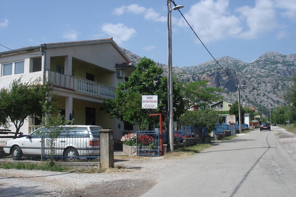 Apartments Cico Starigrad Paklenica Bagian luar foto