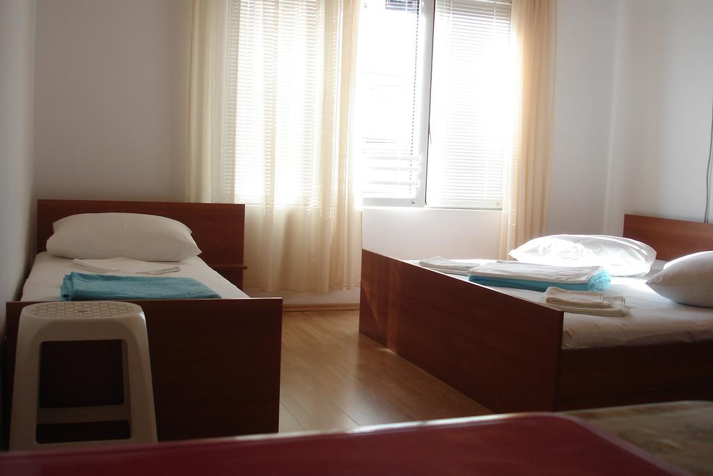Apartments Cico Starigrad Paklenica Ruang foto