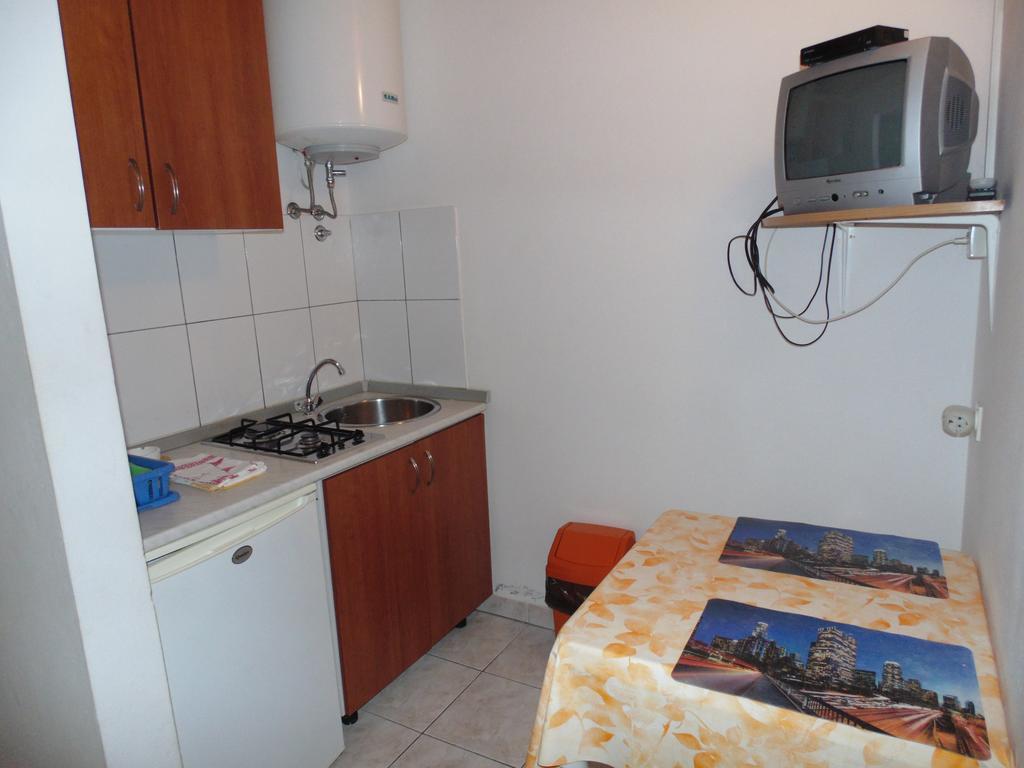 Apartments Cico Starigrad Paklenica Bagian luar foto