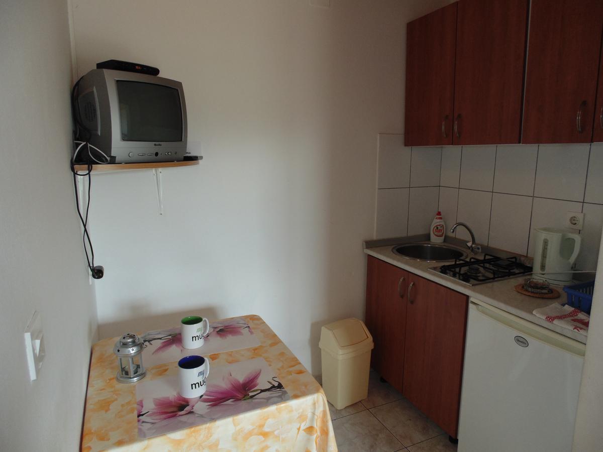 Apartments Cico Starigrad Paklenica Bagian luar foto